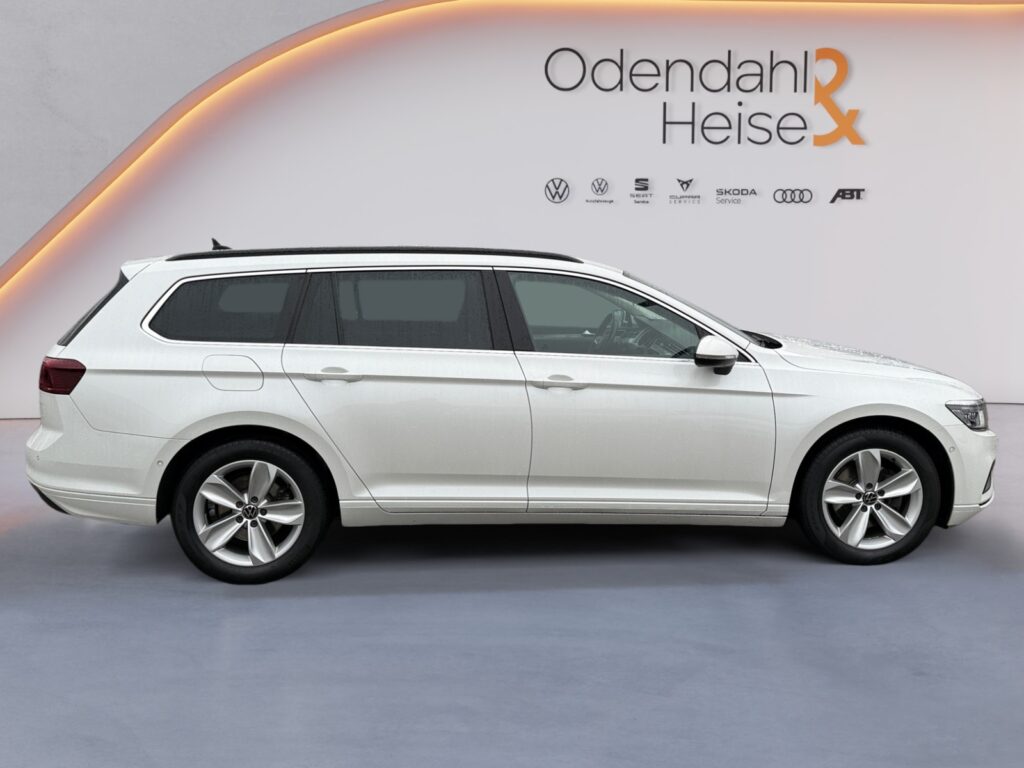VW Passat Variant Exposé-Bild 6