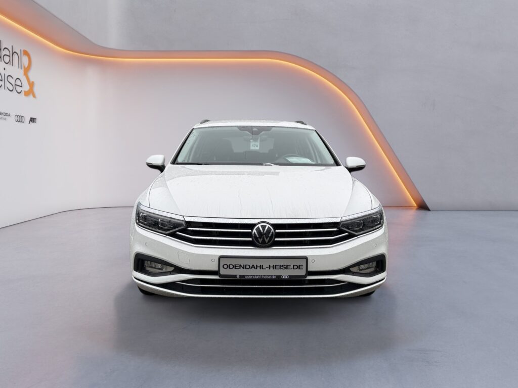 VW Passat Variant Exposé-Bild 8