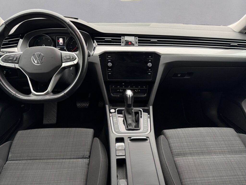 VW Passat Variant Exposé-Bild 10