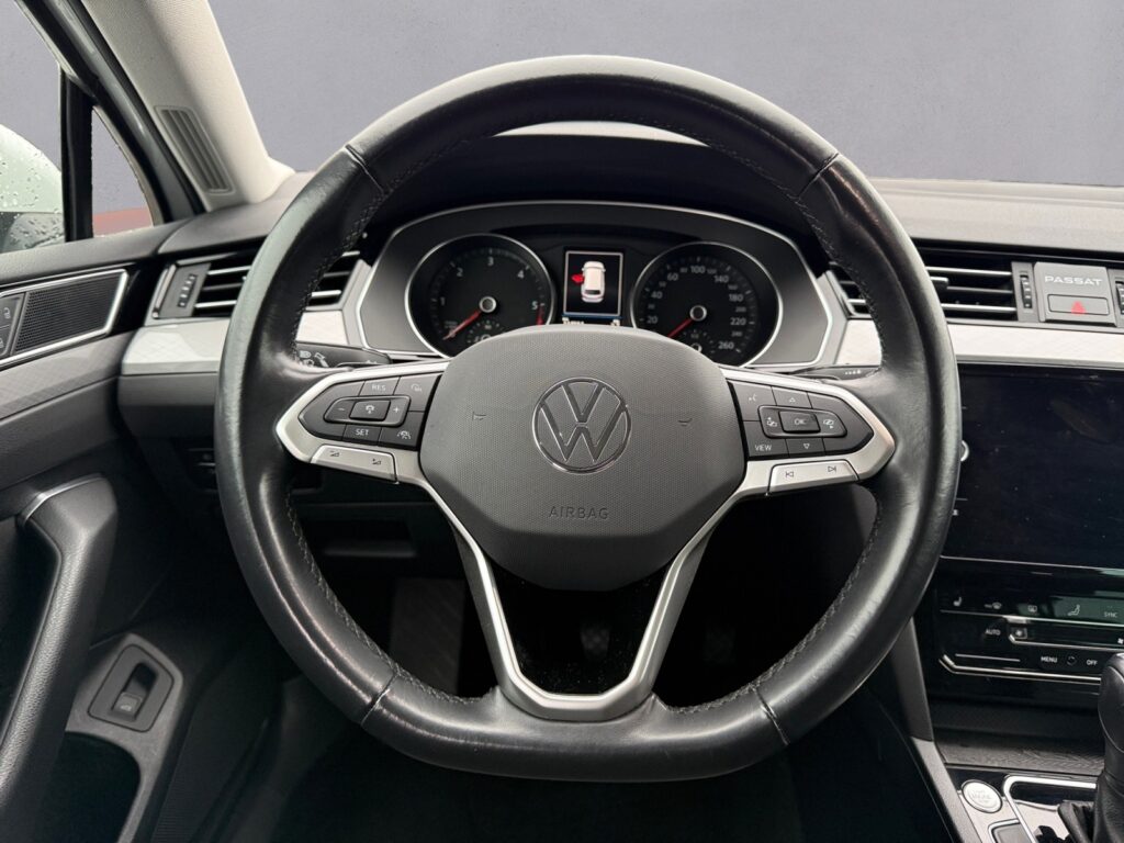 VW Passat Variant Exposé-Bild 12