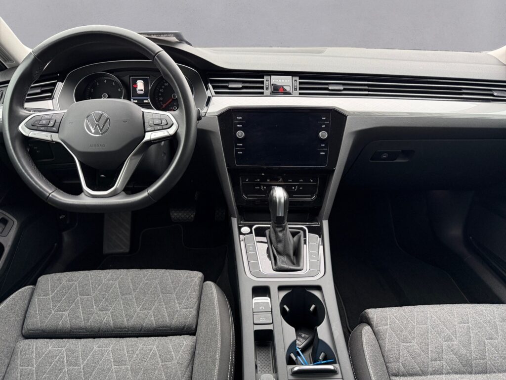 VW Passat Variant Exposé-Bild 10