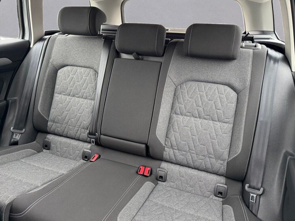 VW Passat Variant Exposé-Bild 13