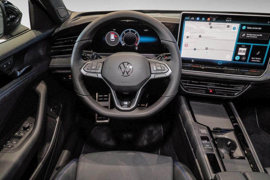 VW Passat Exposé-Bild 13