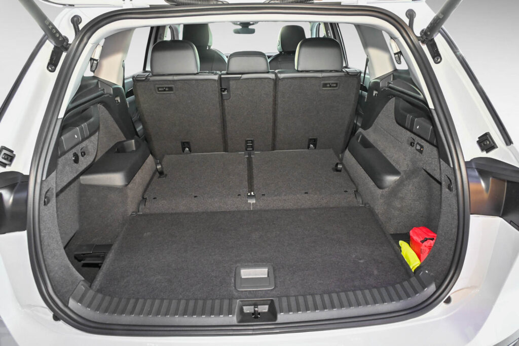 VW Tayron Exposé-Bild 6
