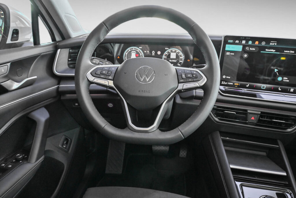VW Tayron Exposé-Bild 13