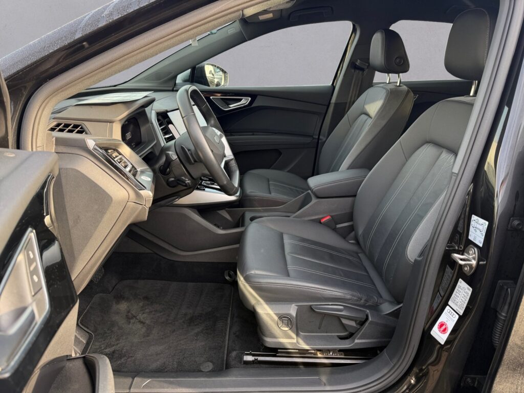 Audi Q4 Exposé-Bild 9