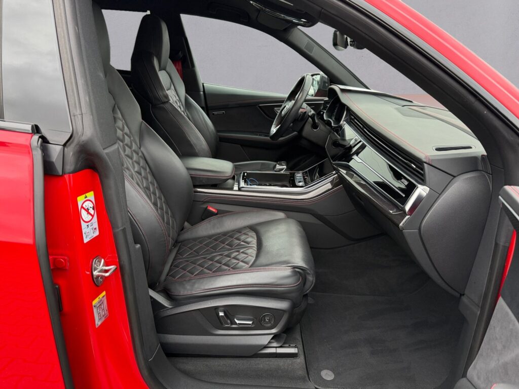 Audi Q8 Exposé-Bild 15