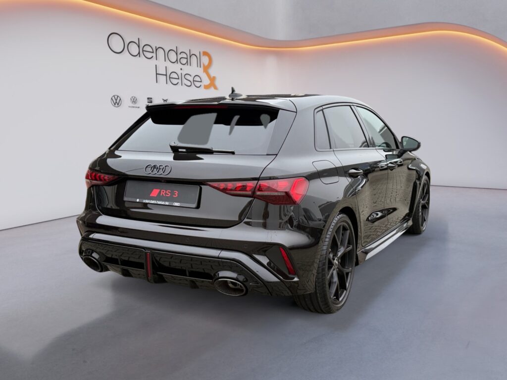 Audi RS3 Exposé-Bild 5