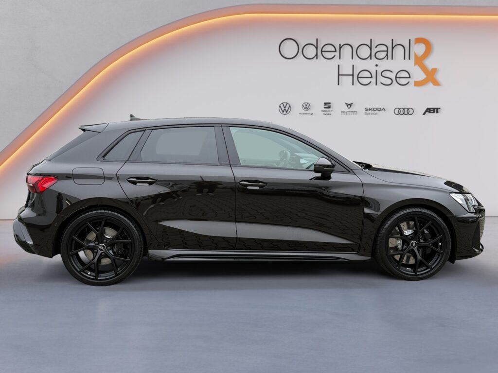 Audi RS3 Exposé-Bild 6