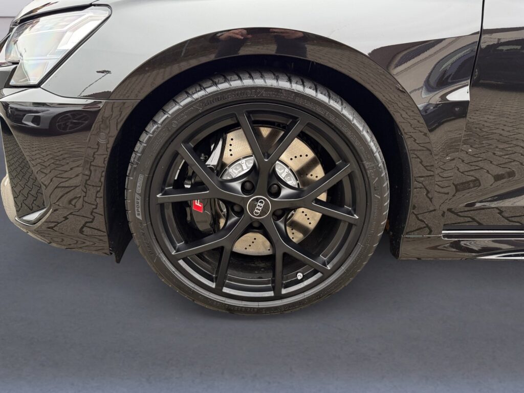 Audi RS3 Exposé-Bild 14