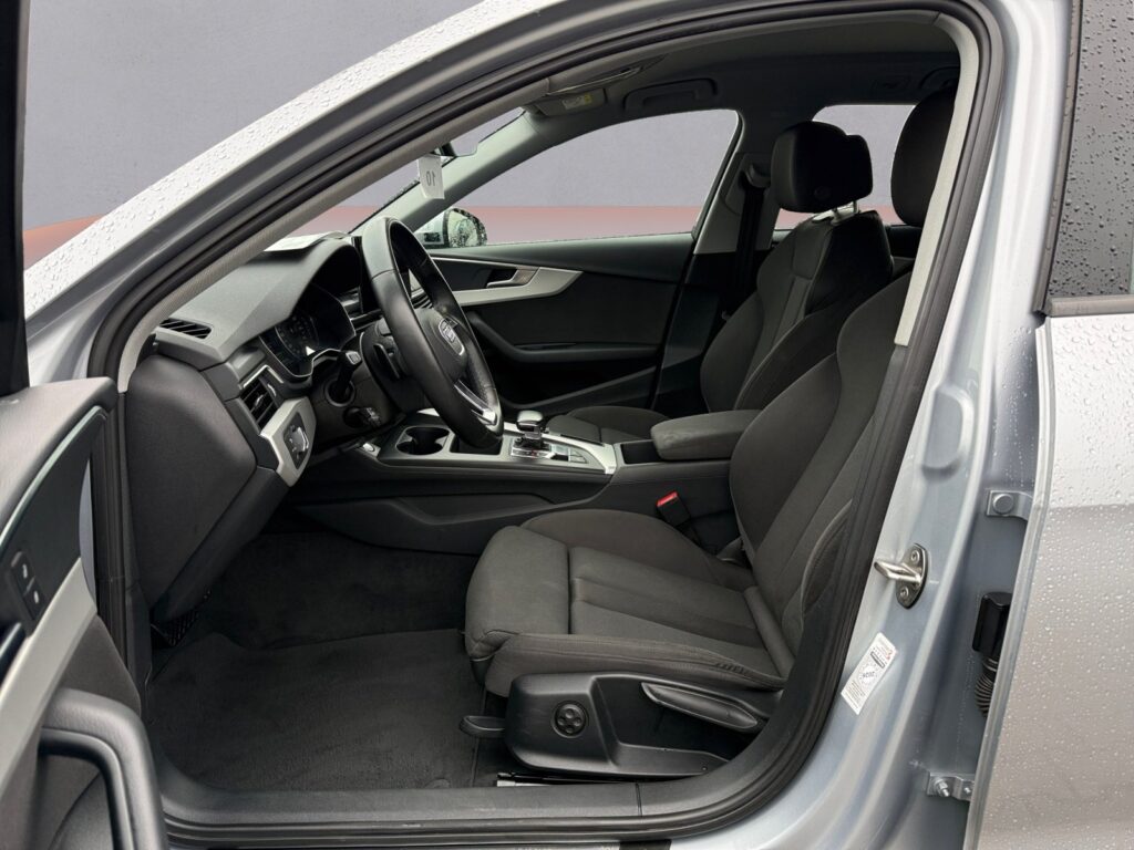 Audi A4 Exposé-Bild 9