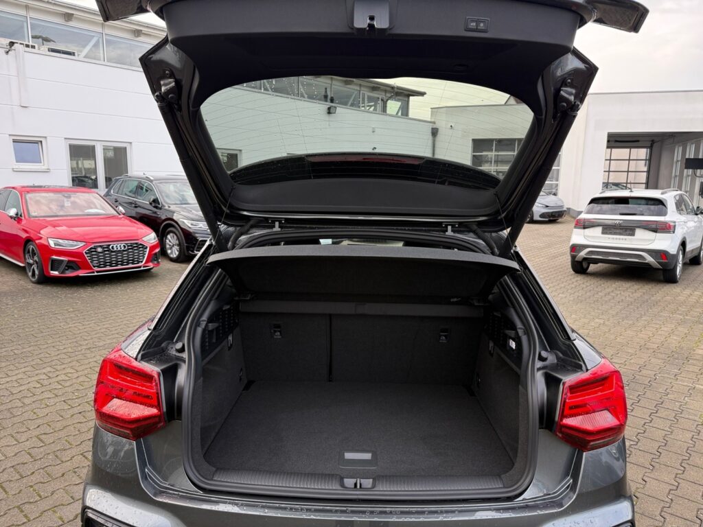 Audi Q2 Exposé-Bild 16