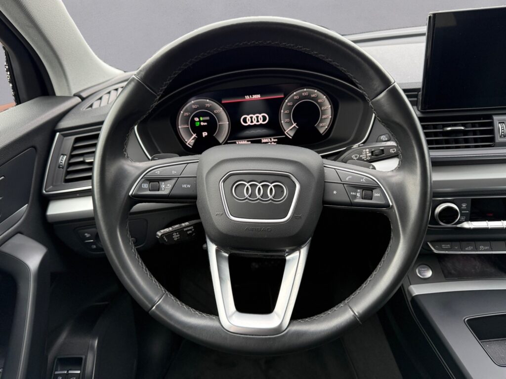 Audi Q5 Exposé-Bild 12
