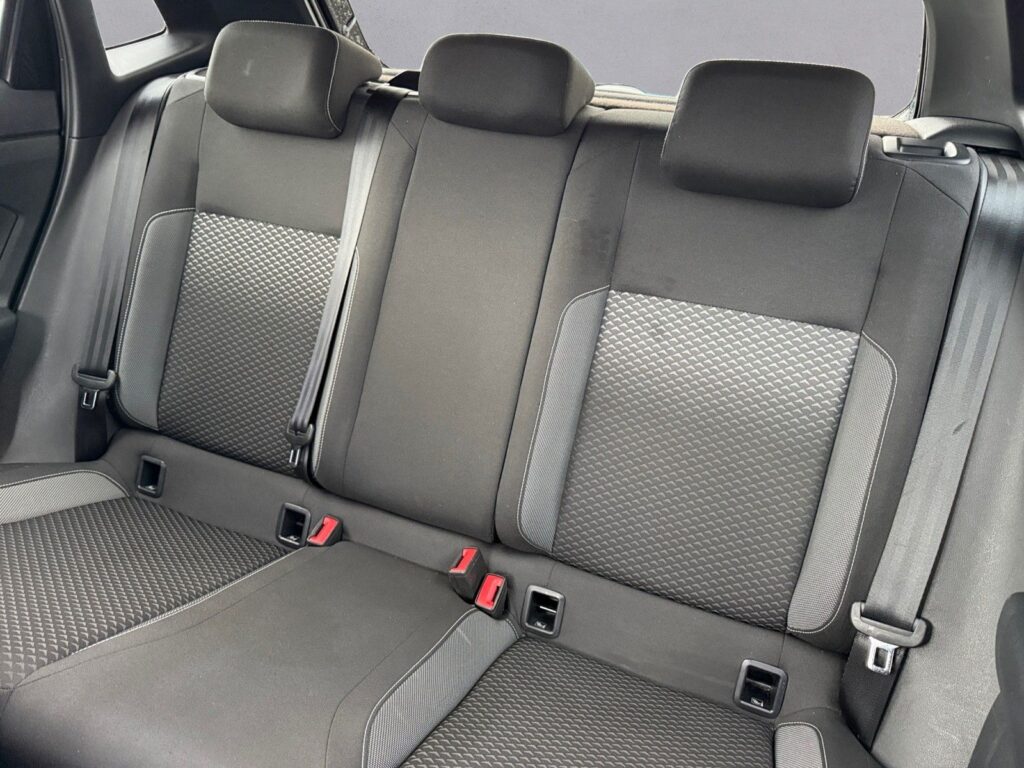 VW Polo Exposé-Bild 13