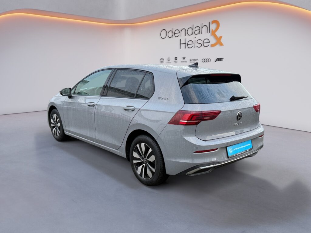 VW Golf Exposé-Bild 3