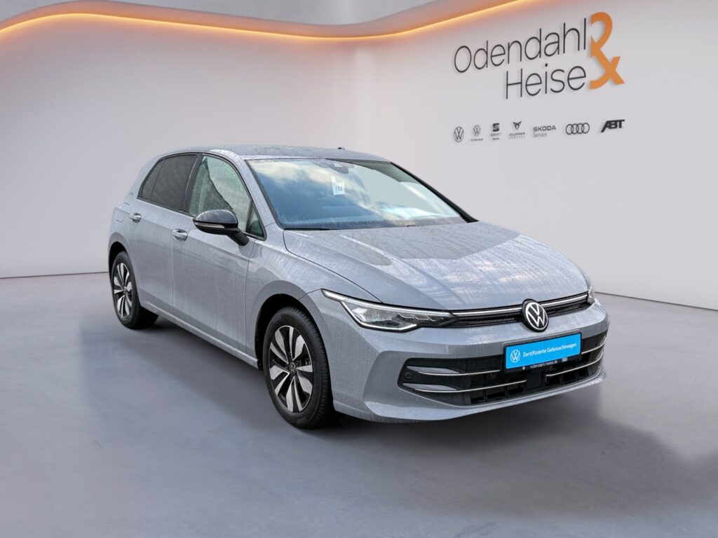 VW Golf Exposé-Bild 7