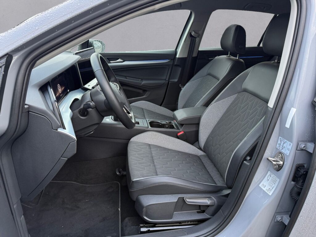 VW Golf Exposé-Bild 9