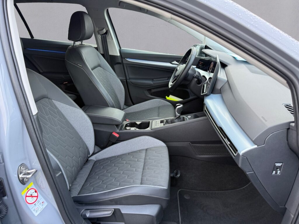 VW Golf Exposé-Bild 15