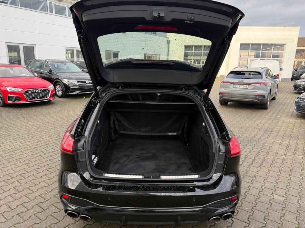 Audi S5 Exposé-Bild 16