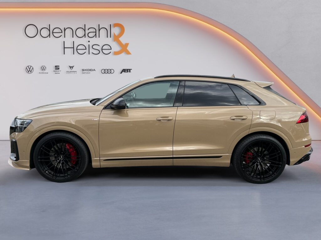 Audi Q8 Exposé-Bild 2