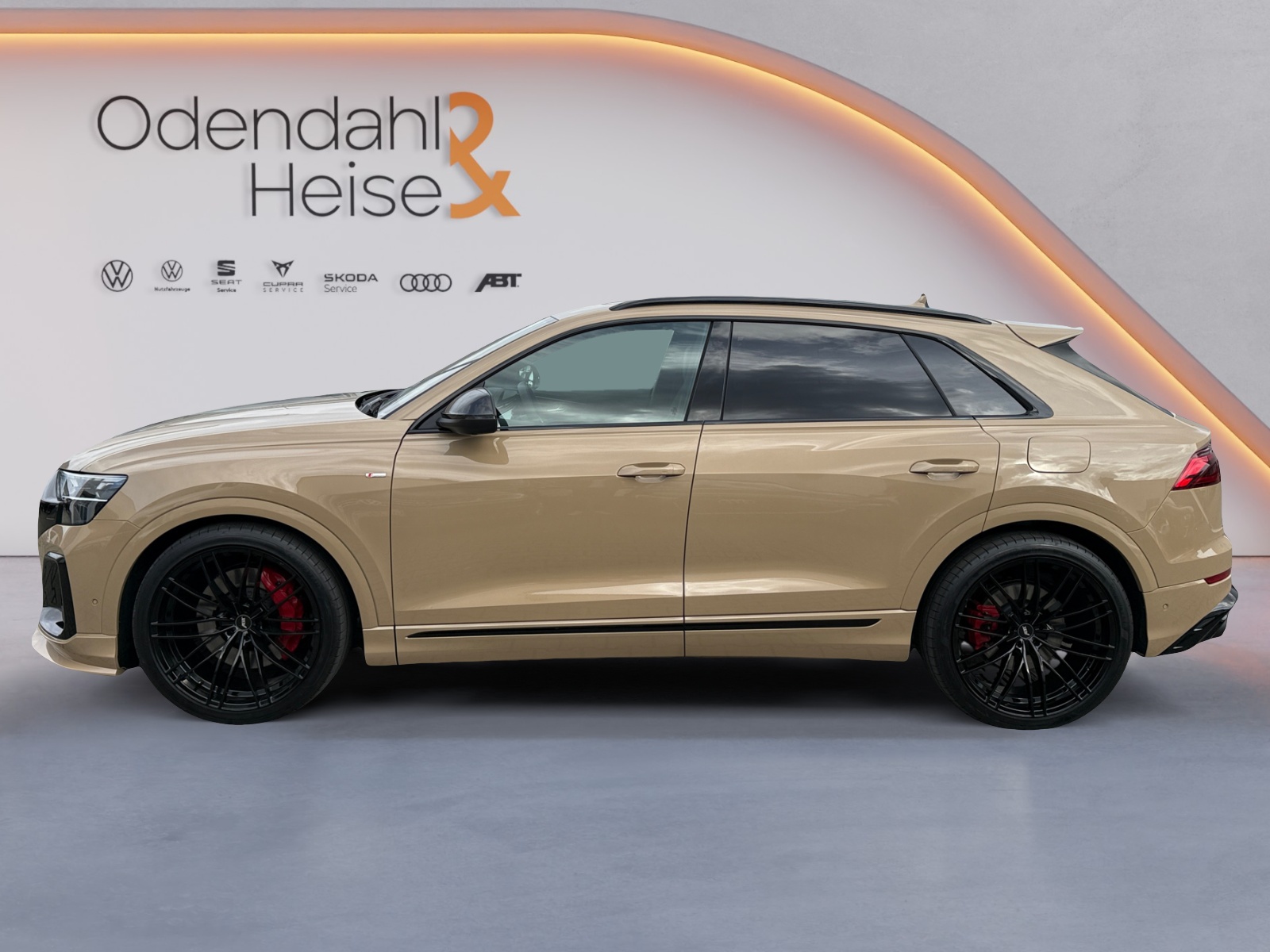 Audi Q8 Exposé-Bild 2