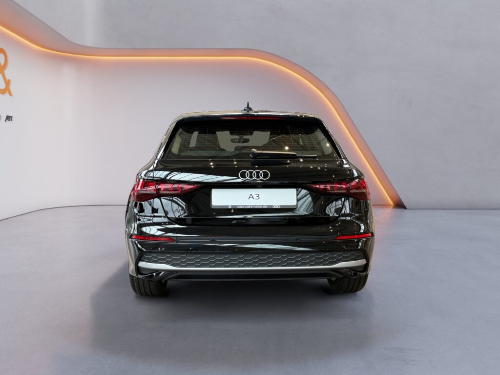 Audi A3 Exposé-Bild 4