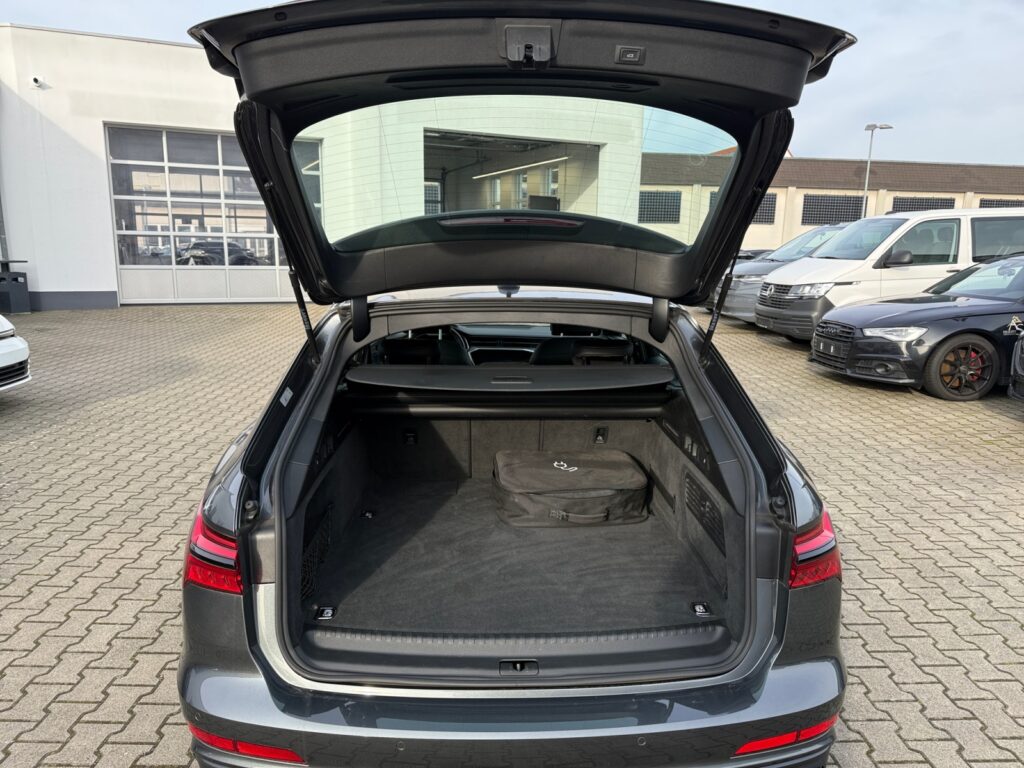 Audi A6 Exposé-Bild 16