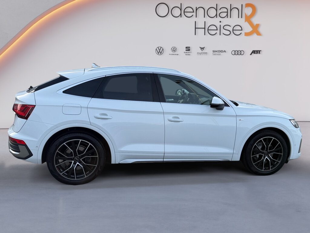 Audi Q5 Exposé-Bild 6