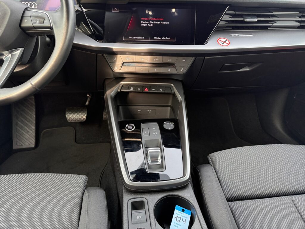 Audi A3 Exposé-Bild 11