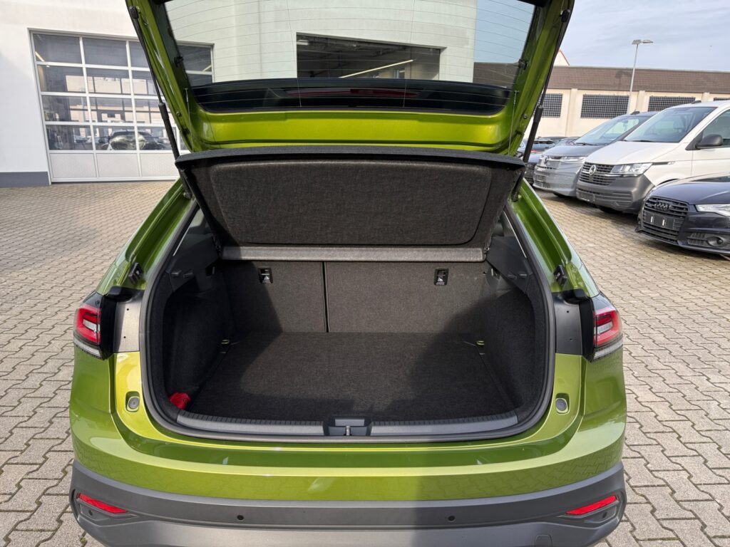 VW Taigo Exposé-Bild 16