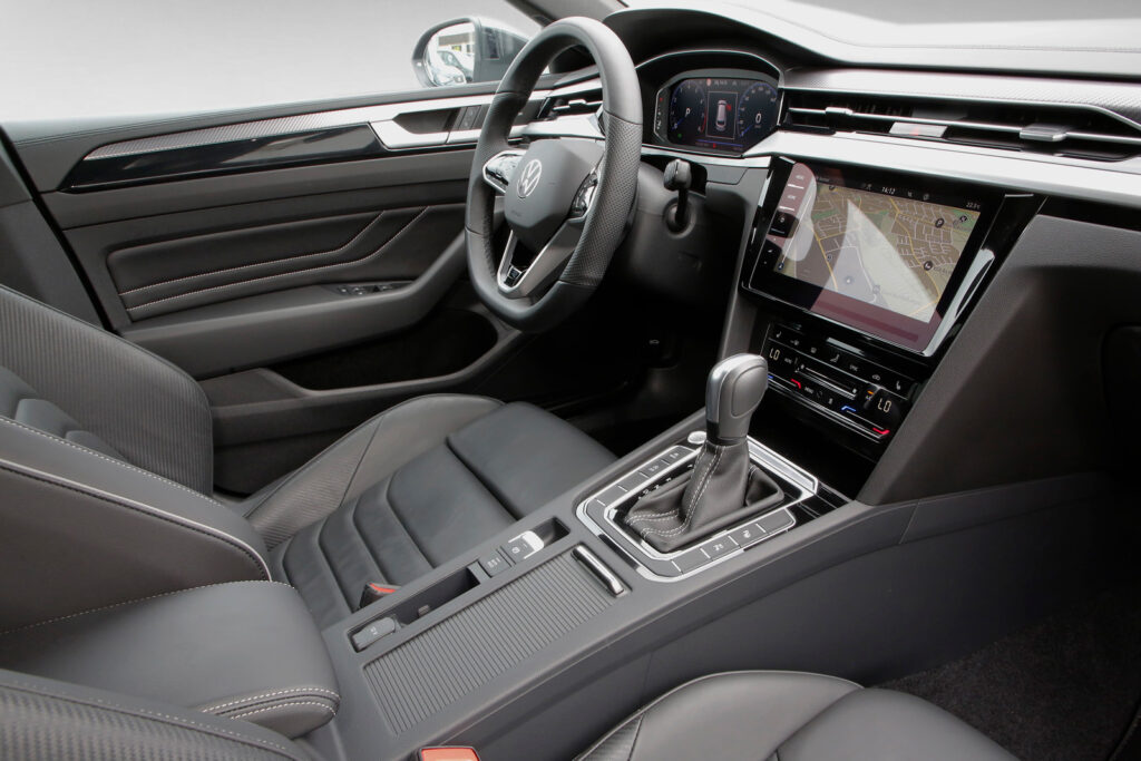 VW Arteon Exposé-Bild 16