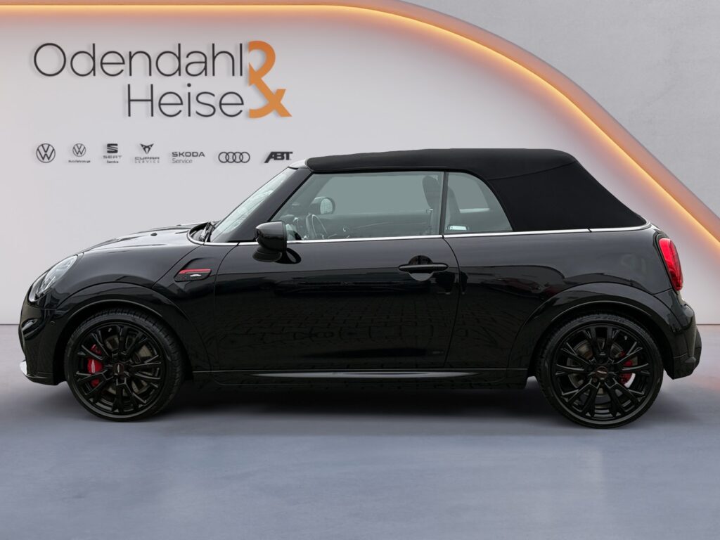 Mini JOHN_COOPER_WORKS_CABRIO Exposé-Bild 2