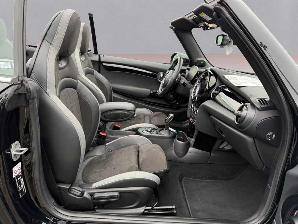 Mini JOHN_COOPER_WORKS_CABRIO Exposé-Bild 15