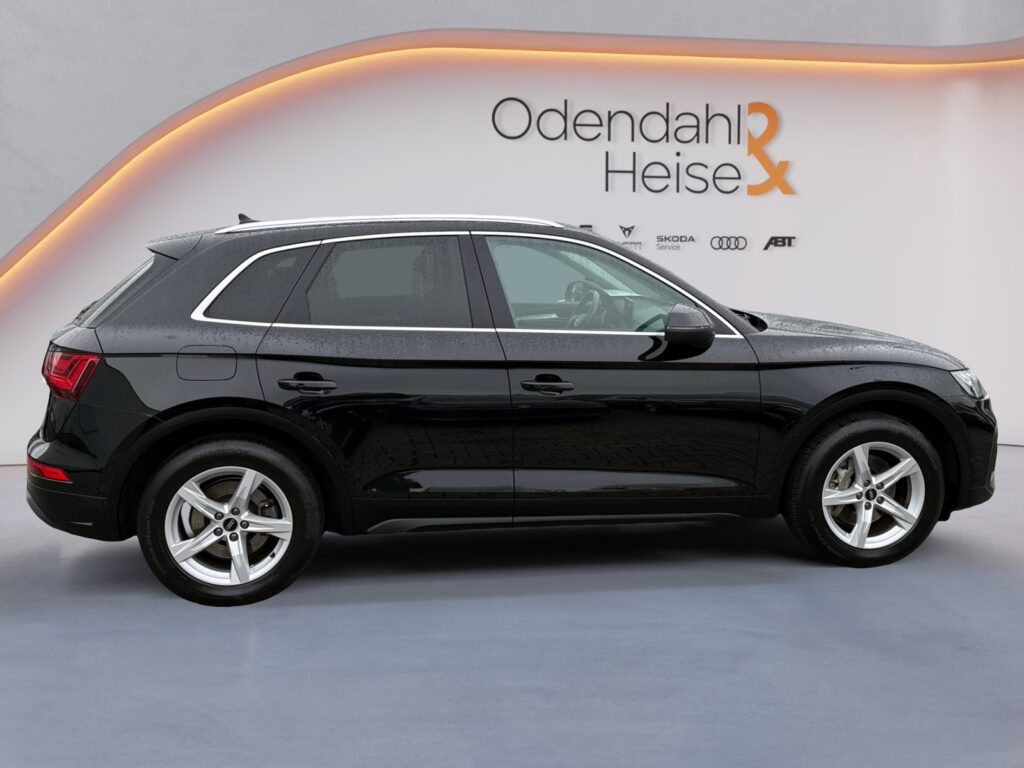 Audi Q5 Exposé-Bild 6