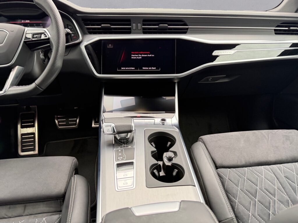 Audi S6 Exposé-Bild 11