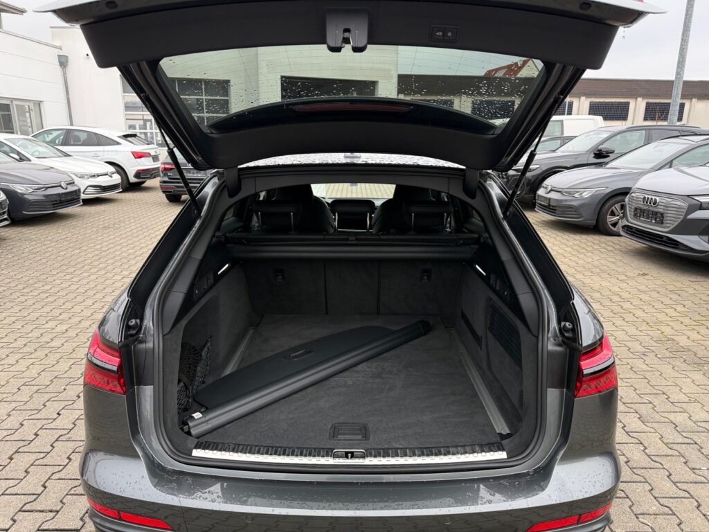 Audi S6 Exposé-Bild 16