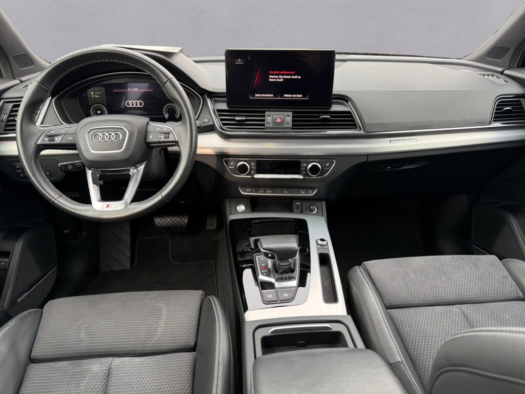 Audi Q5 Exposé-Bild 10