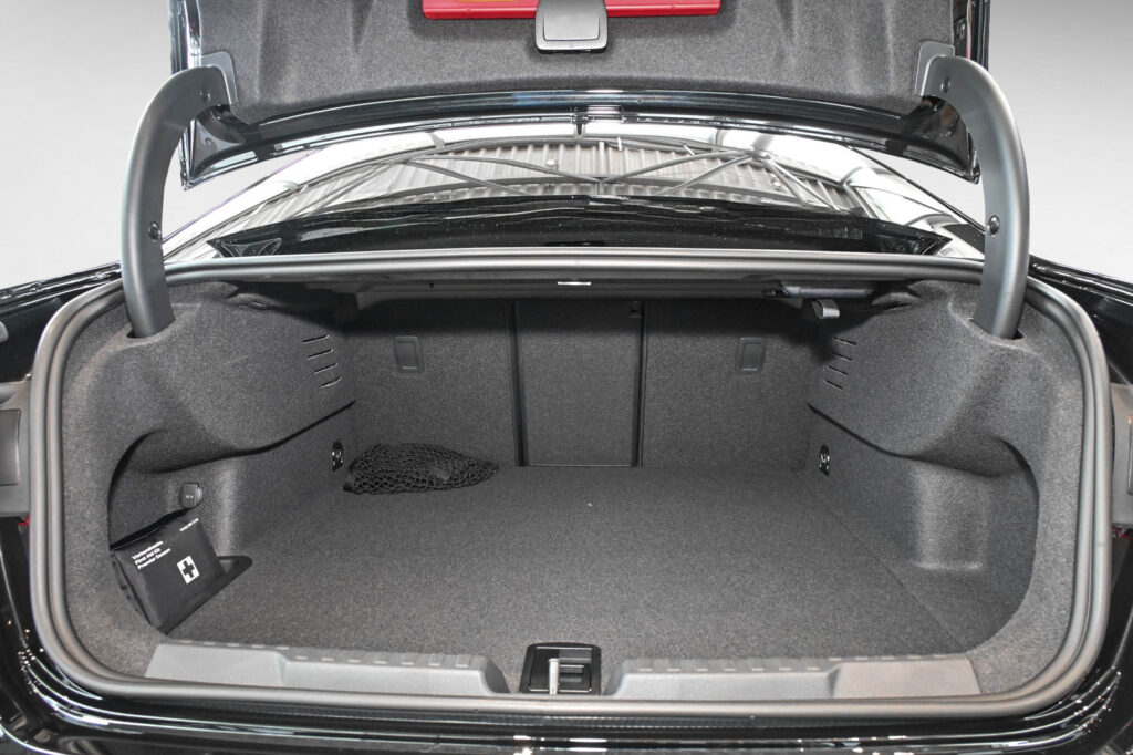 Audi RS3 Exposé-Bild 6