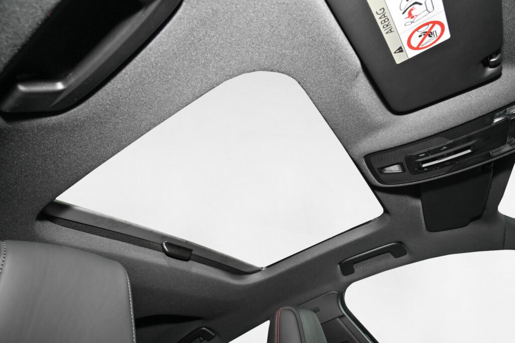 Audi RS3 Exposé-Bild 11