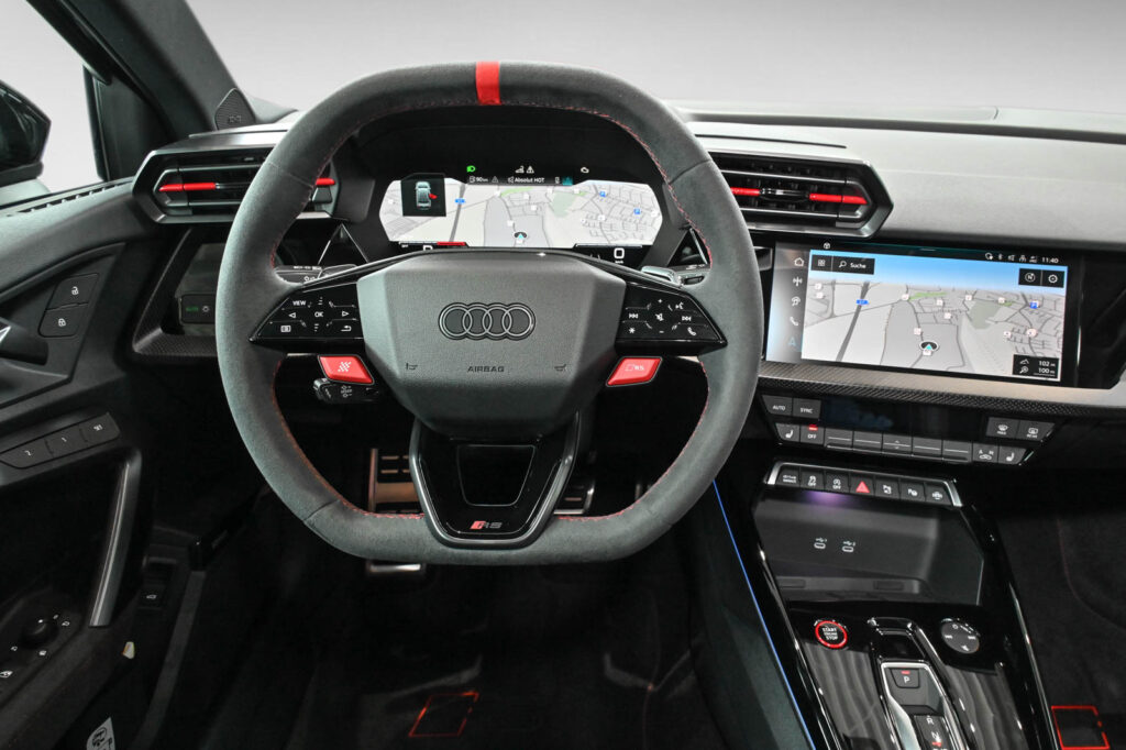 Audi RS3 Exposé-Bild 13