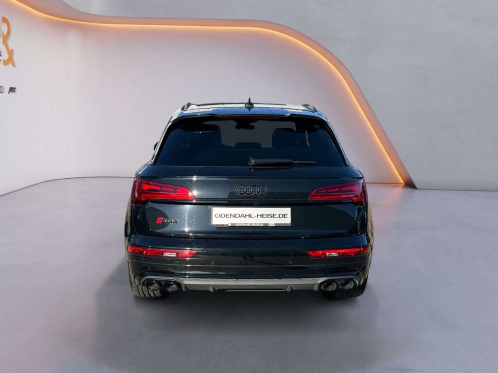 Audi SQ5 Exposé-Bild 4