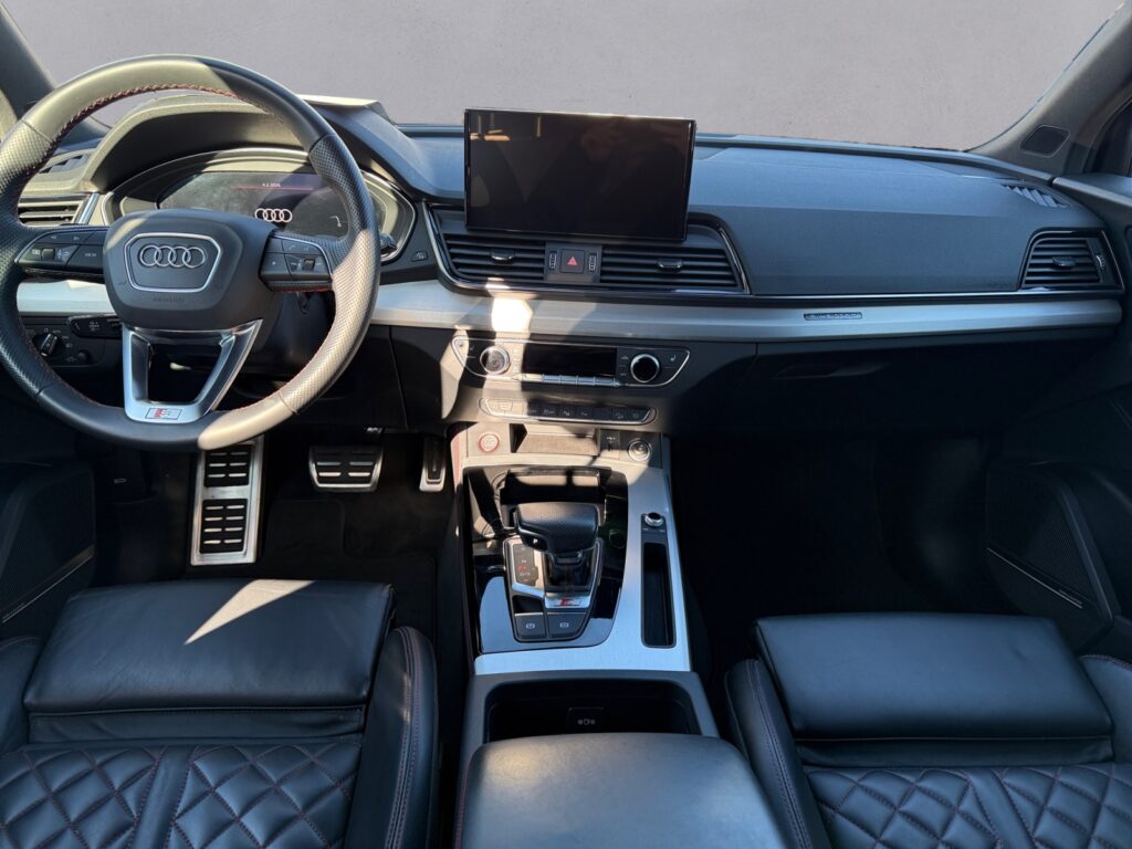 Audi SQ5 Exposé-Bild 10