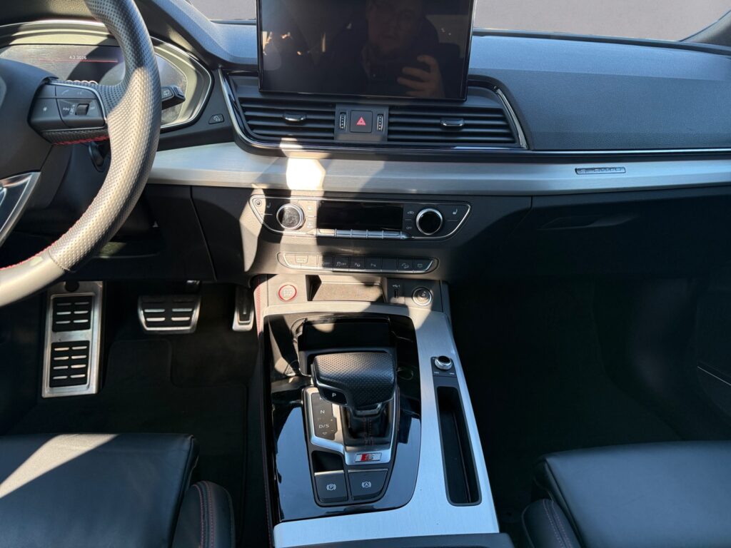 Audi SQ5 Exposé-Bild 11