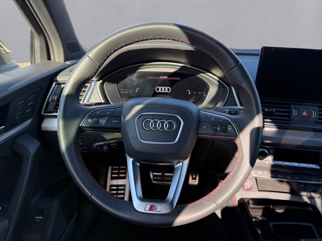 Audi SQ5 Exposé-Bild 12