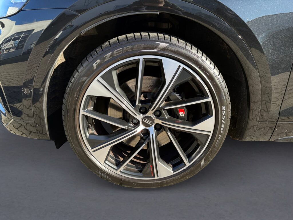 Audi SQ5 Exposé-Bild 14