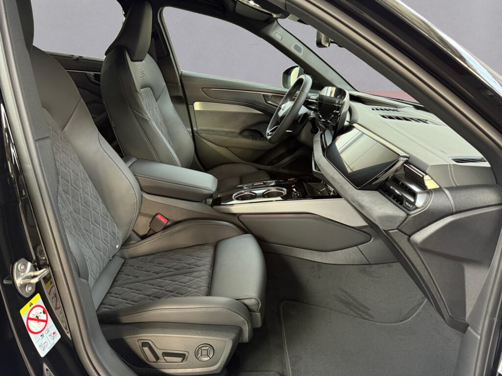 Audi A6 Exposé-Bild 15