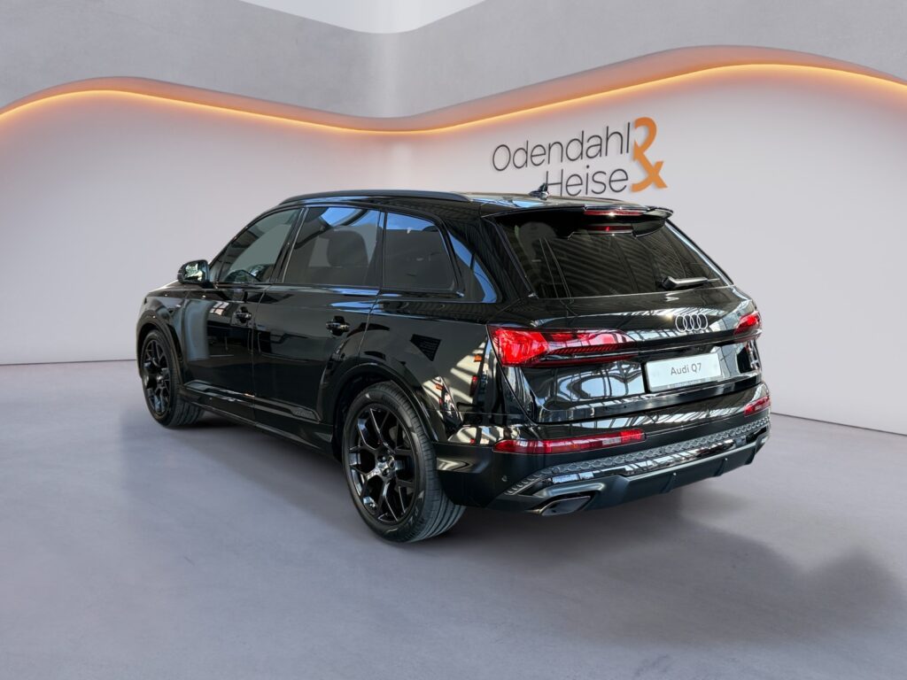 Audi Q7 Exposé-Bild 3