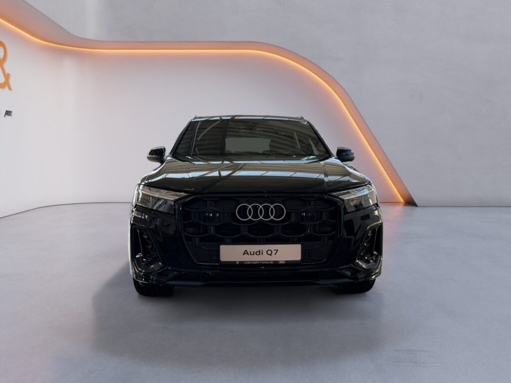 Audi Q7 Exposé-Bild 8