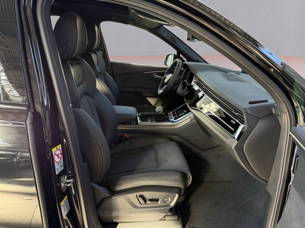 Audi Q7 Exposé-Bild 15