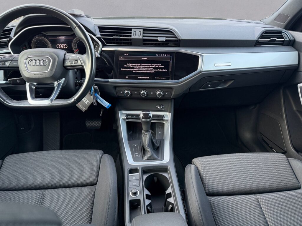 Audi Q3 Exposé-Bild 10